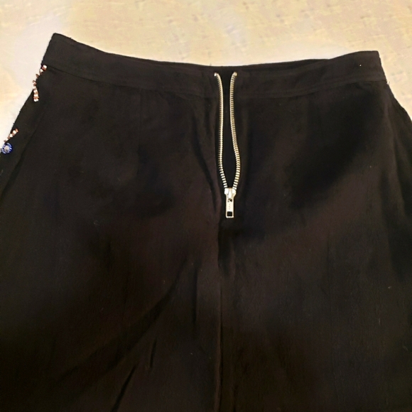 Skirt - Picture 3 of 8